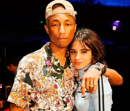 Camila Cabello invit a Pharrell Williams al escenario a cantar 